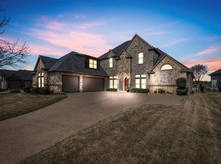 841 Thomas Crossing Dr, Burleson, TX 76028