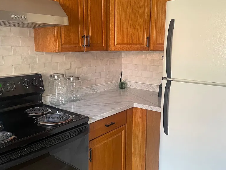 48 NE Saint Augustine Blvd — Photo 9