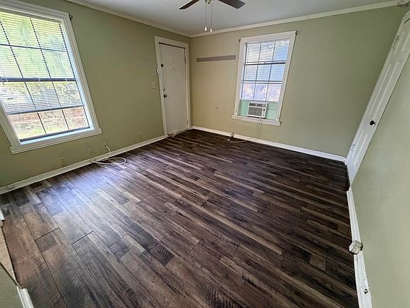 2nd image of 3205 10th St