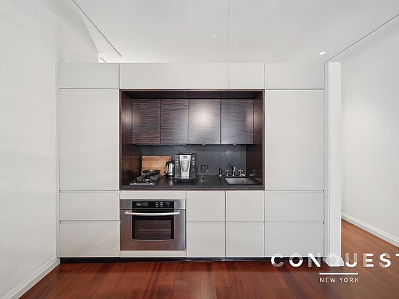 4th image of 55 Wall St APT 544