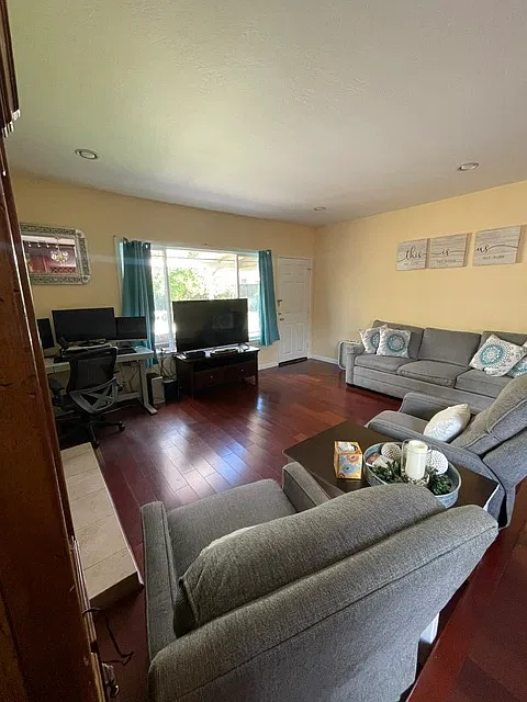 Cloverbrook Dr, San Jose — Photo 2