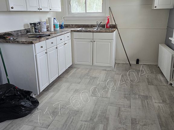 4th image of 420 Erie St