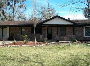 314 Edgewater St, Clute, TX 77531
