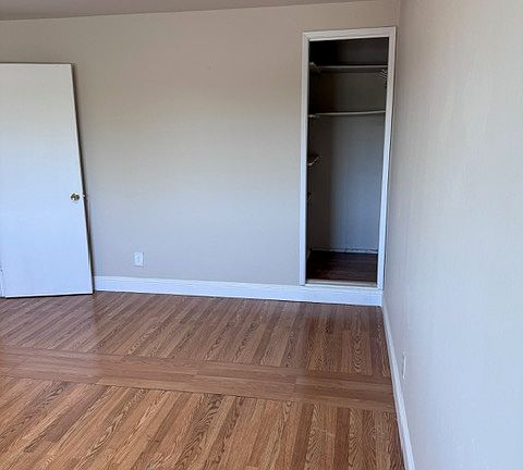 5th image of 215 Thomas Ave Unit B