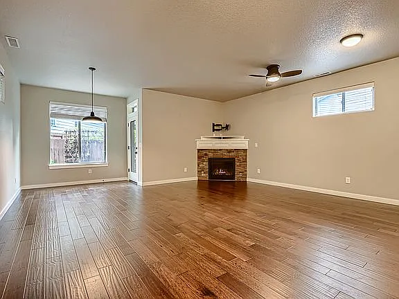 4016 SE 168th Ave — Photo 9