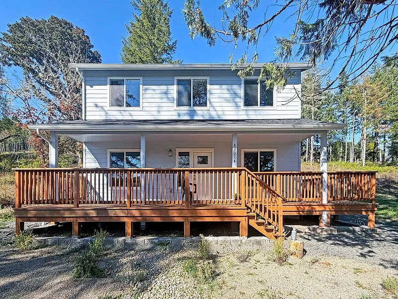 3 bed, 3.0 bath, 1768 sqft, $2,995 — Photo 1