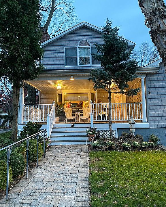 1st image of 15 Sylvia St