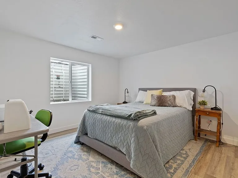 1323 S Raintree Ln — Photo 21