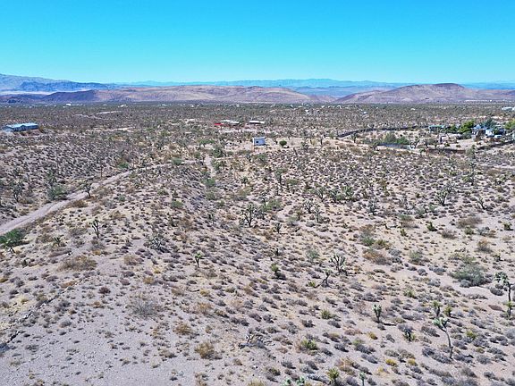 5th image of 8182 W El Verano Dr