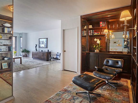 3rd image of 400 E 56th St #27LM