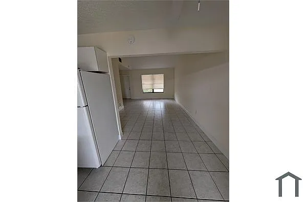 Building Photo - 1388 White Pine Dr
