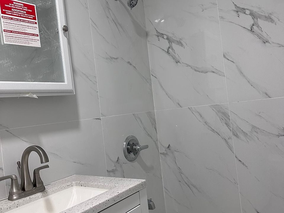 1st image of 14953 Ash Ave #1