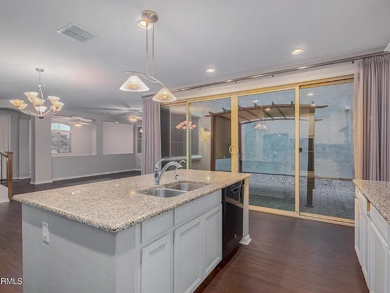 3954 E Turley St — Photo 16