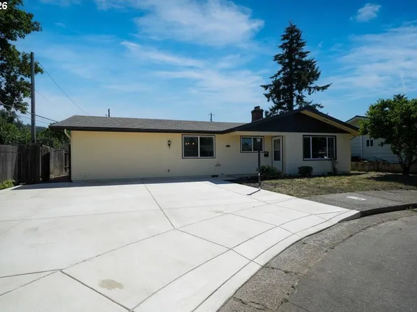 1081 E Jackson Ave, Cottage Grove, OR 97424