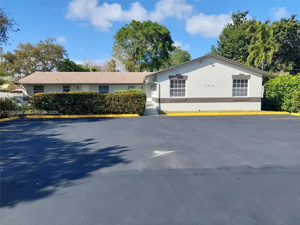 2319 S Johnson St #4, Hollywood, FL 33020