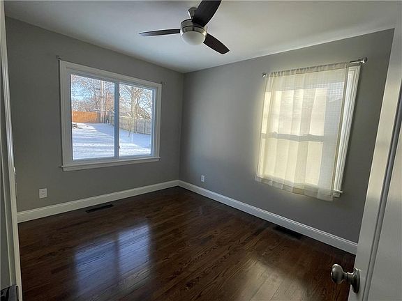 2nd image of 4519 Crisp Ave