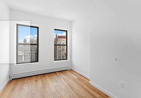 4th image of 6 Roosevelt Pl #3