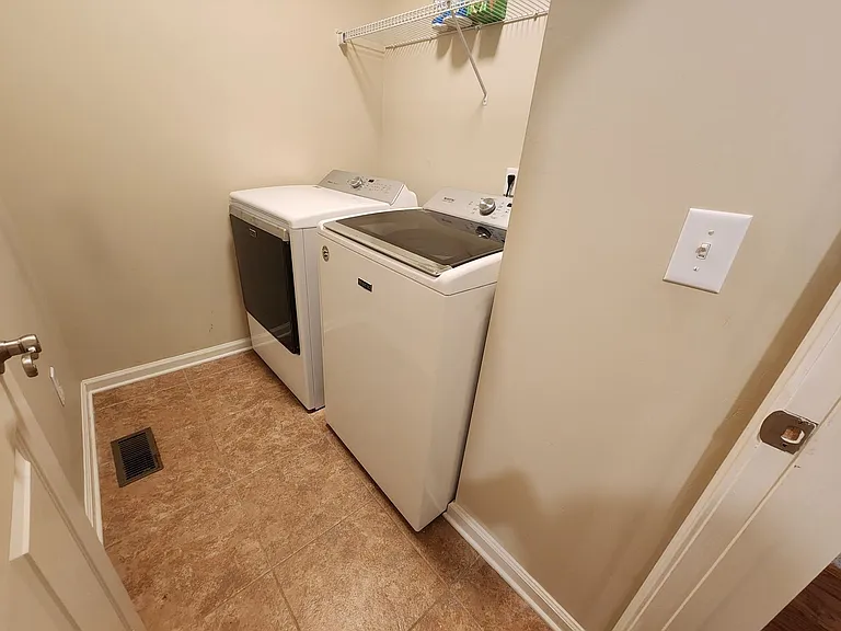 1241 Park Run Dr — Photo 20