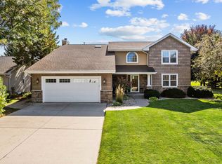 2213 W Twin Willows Dr, Appleton, WI 54914