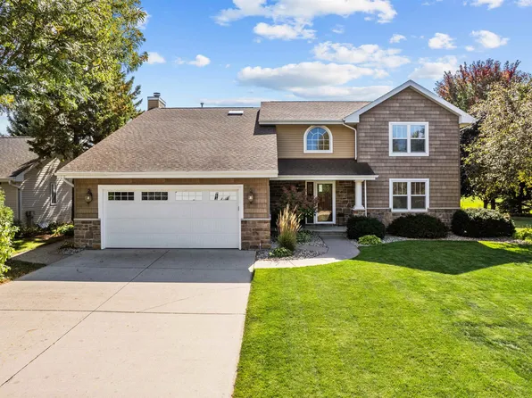 2213 W Twin Willows Dr, Appleton, WI 54914