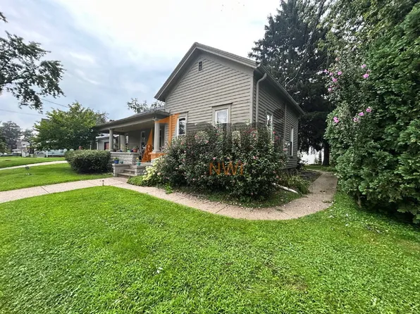 703 Elm St APT C, Valparaiso, IN 46383