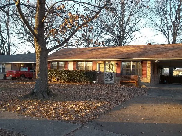 511 Balfour Rd, West Memphis, AR 72301