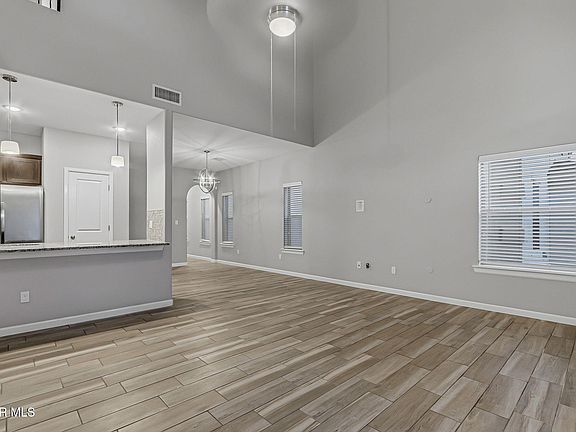 4th image of 6572 Hoop St