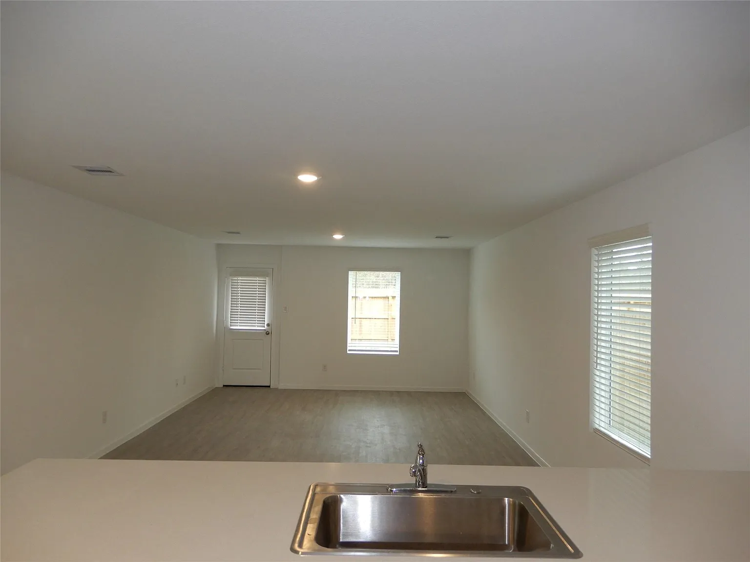 4 bed, 2.5 bath, 1535 sqft, $1,750 — Photo 3