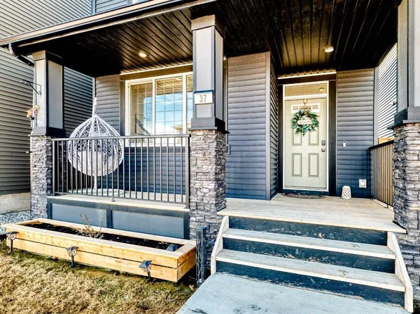 37 N Legacy Glen Point SE, Calgary, AB T2X 4T2