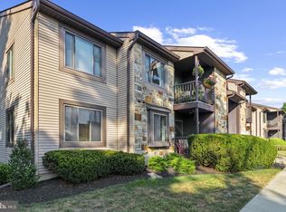 35 Gena Ct, Hamilton, NJ 08690