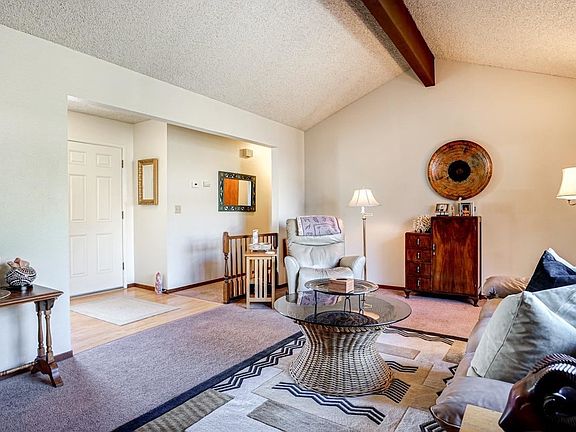 3rd image of 1136 Lanewood Way
