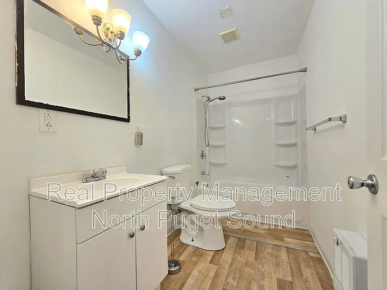 15602 Ash Way #1 — Photo 10