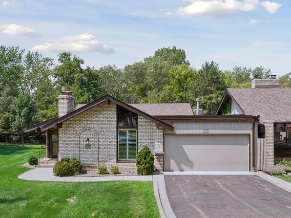 8064 Pennsylvania Rd, Bloomington, MN 55438