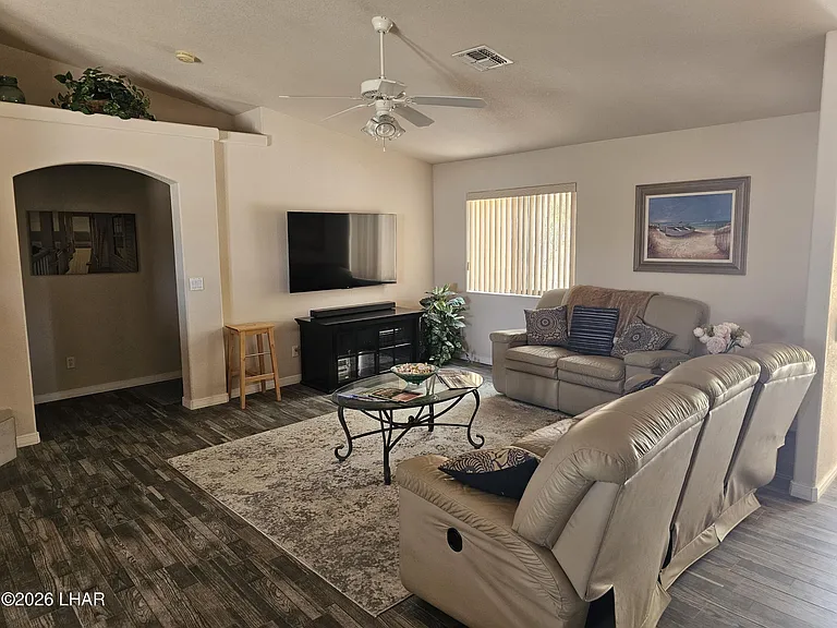 1740 Quartz Ln — Photo 8