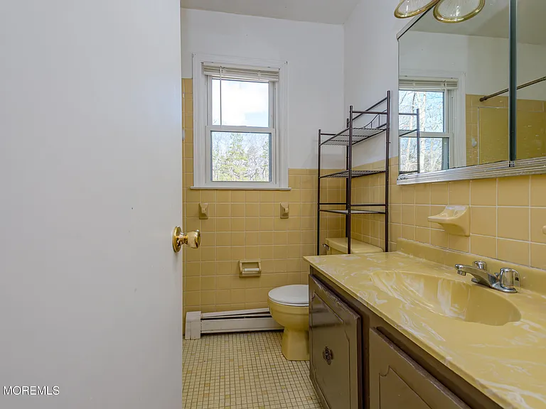 878 Green Valley Rd — Photo 23