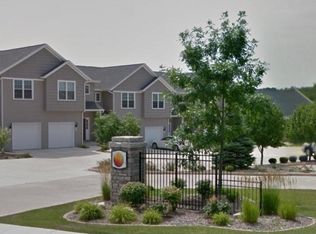 858 W Trailcreek Dr, Peoria, IL 61614