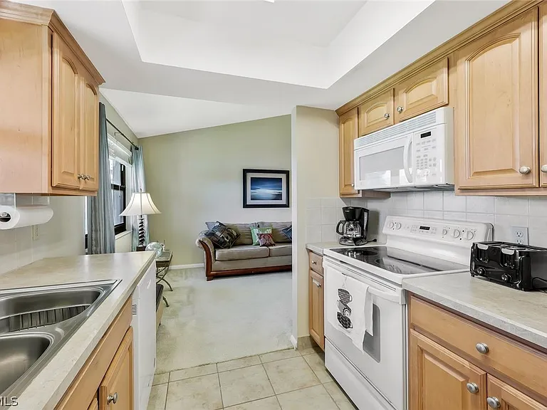 8445 Charter Club Cir #11 — Photo 13