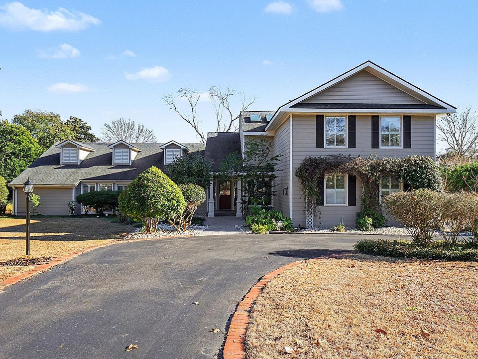 1st image of 24 Chapin Circle