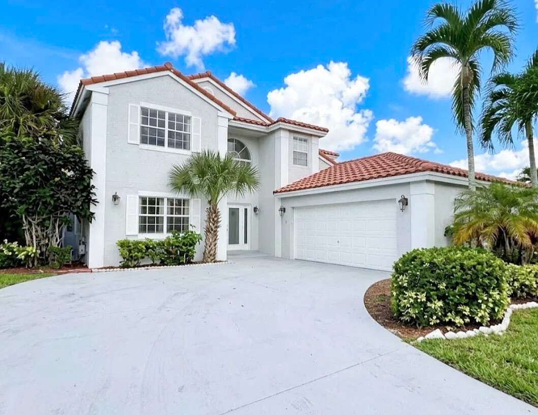 4 bed, 2.5 bath, 2345 sqft, $4,750 — Photo 1
