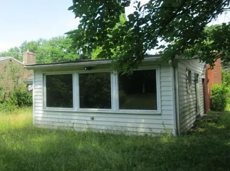 24 Nancy Dr photo 1