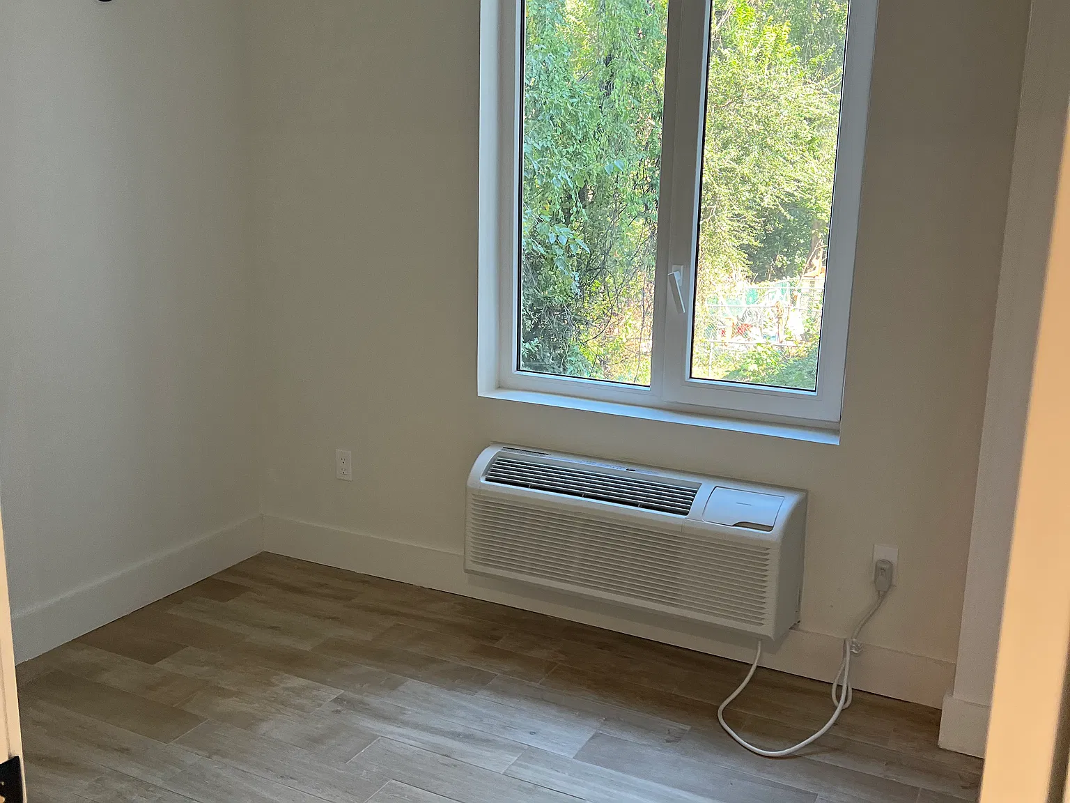 3 bed, $3,544 — Photo 4
