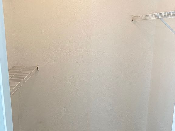 3rd image of 4270B Williamsbrook Ln #B