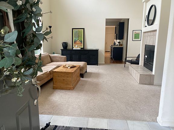 3rd image of 301 Caspian Ct