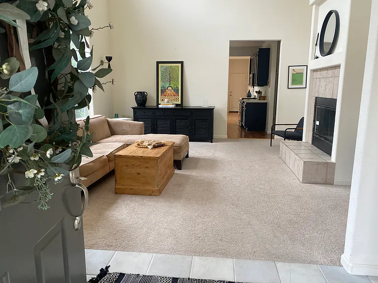 301 Caspian Ct — Photo 3