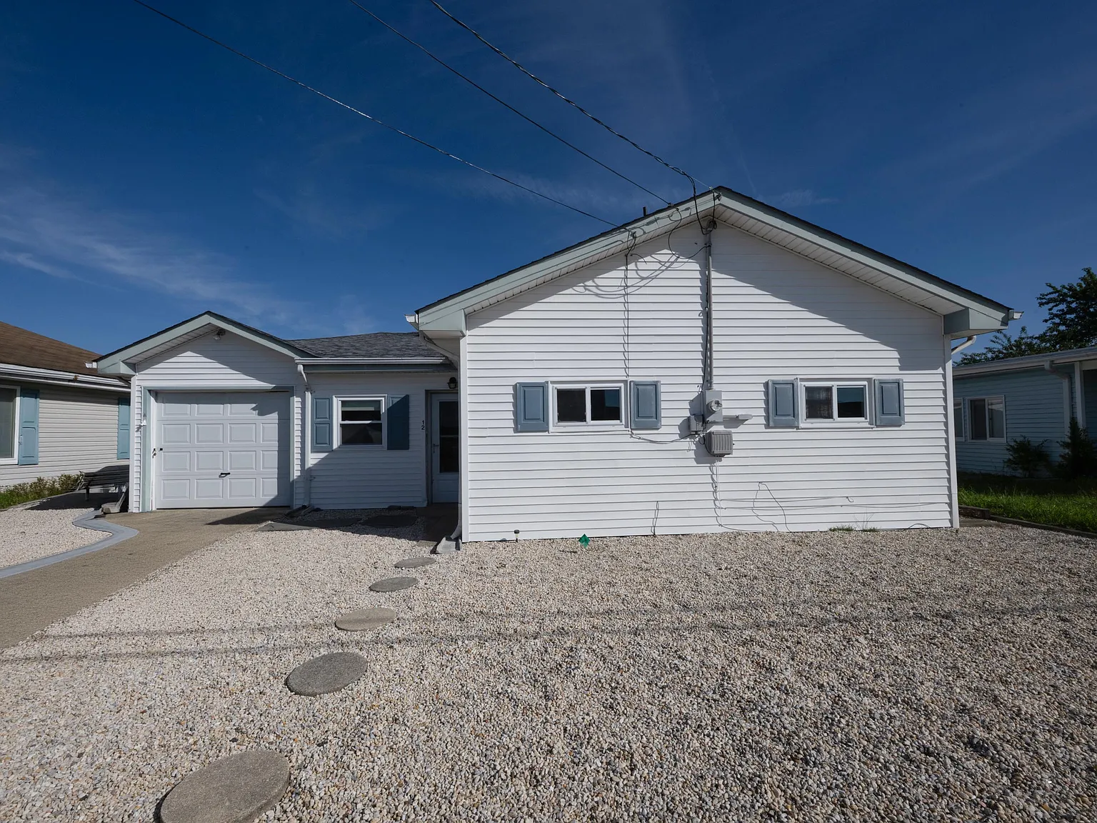 3 bed, 1100 sqft, $2,250 — Photo 3