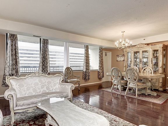 5th image of 3713 S George Mason Dr APT 807W