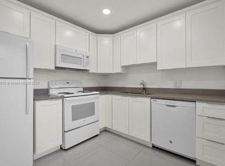 136 S Cypress Rd APT 318, Pompano Beach, FL 33060