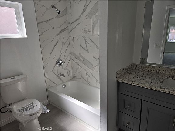 4th image of 15721 Lake Ridge Rd #B