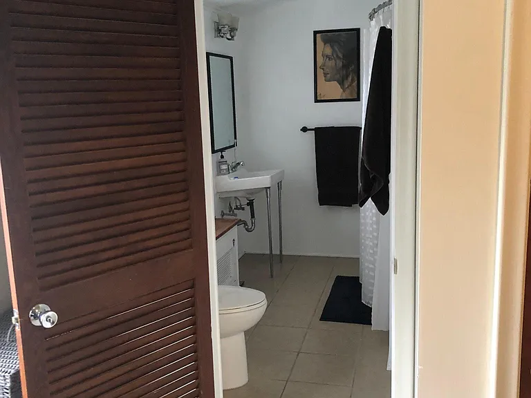126 N Wilson Ave — Photo 12