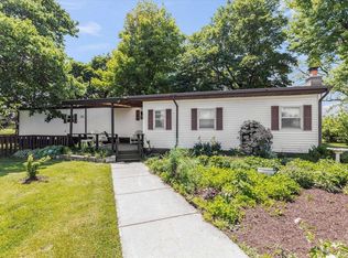 N6994 County Line Rd, Whitewater, WI 53190